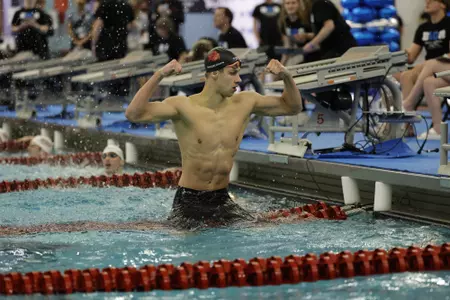 Tomas Navikonis at B1G Championships