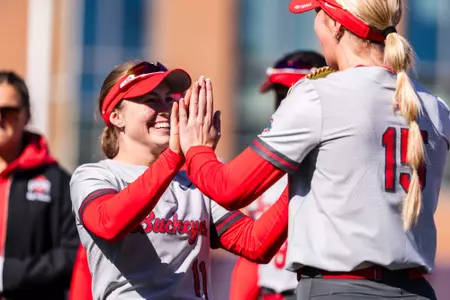 Softball vs. Green Bay