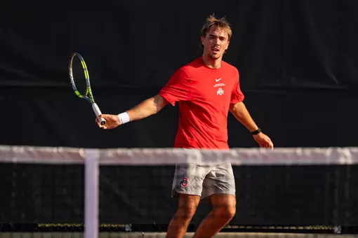 Denis Petak on court
