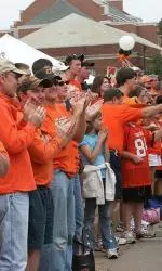 Fans are encouraged to bring canned goods to The Walk on Saturday.