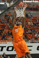 Matt Pilgrim dunks against UTSA.