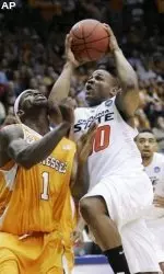 Byron Eaton drives against a Tennessee defender