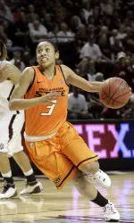 Tiffany Bias drives to the hoop on Saturday night.