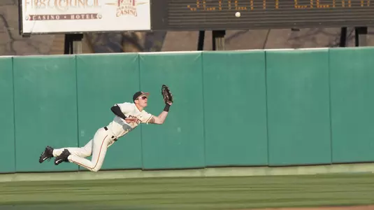 Sluder diving catch vs. Missouri State 2017