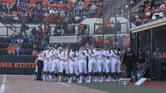 Cowgirl Softball Huddle