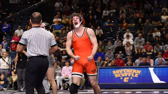 Gfeller_wins_scuffle