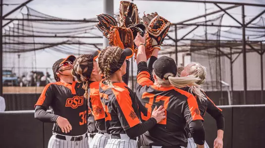 Cowgirl Softball Huddle