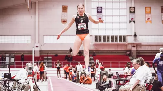 Saara Hakanen at Razorback Invite