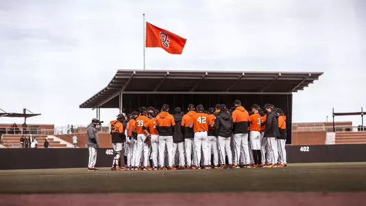 Team huddle vs. Illinois State