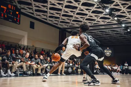 Image Taken at the Oklahoma State Cowboys vs UCF Knights at the Baha Mar Hoops Tournament, Friday, November 18, 2022, Grand Hyatt Baha Mar, Nassau, Bahamas. Mary Elizabeth/OSU Athletics