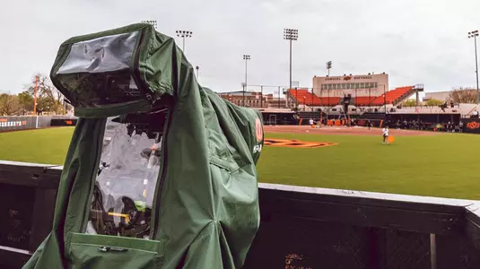 Pregame Softball vs Texas
