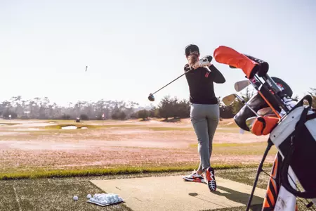 Cecilie Leth-Nissen practices for Pebble Beach