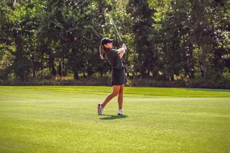 Angelica Pfefferkorn hits shot at Karsten Creek