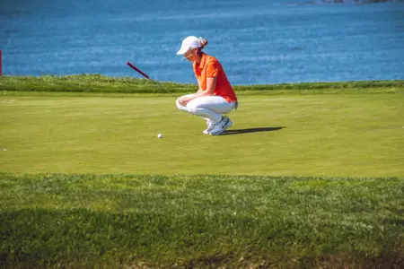 Maddison Hinson-Tolchard Lining Up Putt at Pebble Beach