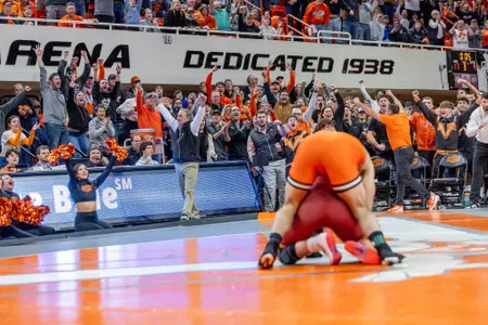 Wrestling Crowd vs ISU