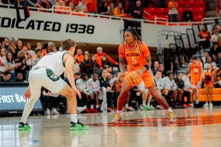Image Taken at Cowboy Basketball vs Green Bay, Monday, November 4, 2024, Gallagher Iba Arena, Stillwater, Oklahoma. Chloe Reeves/OSU Athletics.