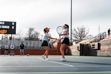 Ayumi Miyamoto & Raquel Gonzalez vs. TCU