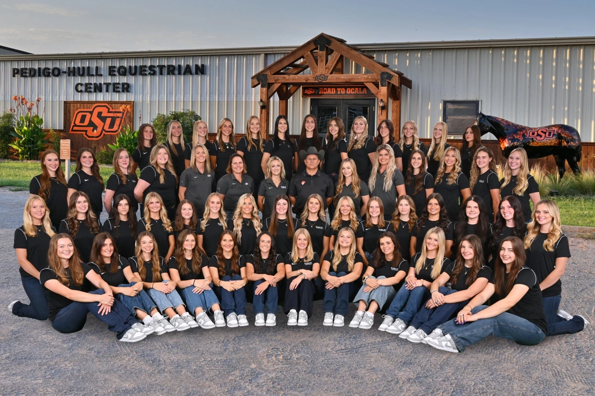 2025-2026 Equestrian Team Photo
