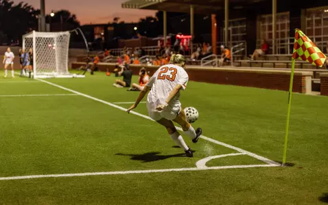 Wagner corner kick vs. Mercer