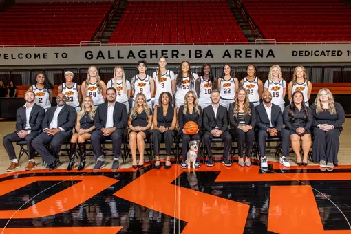 Cowgirl Basketball Team Photo