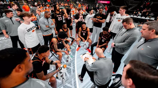 OSU huddle with Steve Lutz