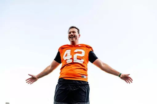 Long Snapper Caden Yates