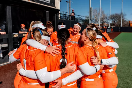 Cowgirl Softball Group Shot