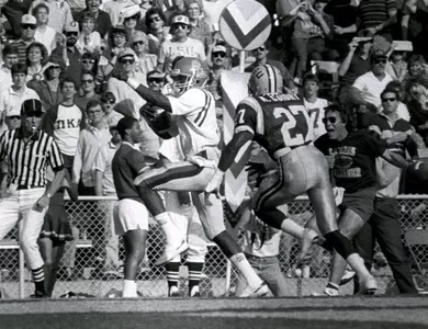 J.R. Ambrose scores a TD vs. the Tigers