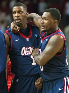 Terrance Henry and Nick Williams celebrate the road win (AP photo)