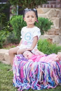 Larkyn Landers and older sister, Michaela (Amy Lunceford)