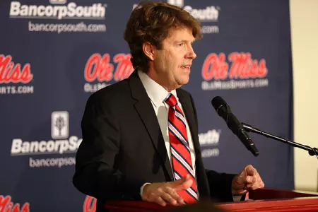 Ole Miss men's tennis coach Billy Chadwick will step down at the end of the 2014 season.