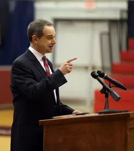 Head Coach Steven McRoberts