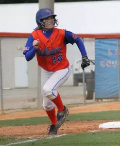Ashton Lampton, a middle infielder, will join the Rebels for the 2015-16 academic year.
