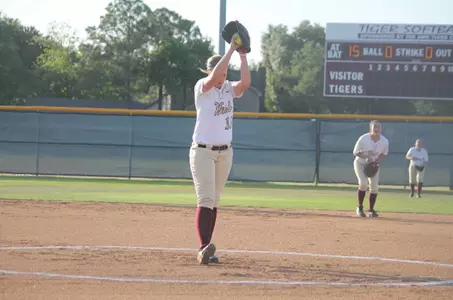 Krista Jacobs has signed to join the Rebels pitching staff for the 2015-16 academic year.