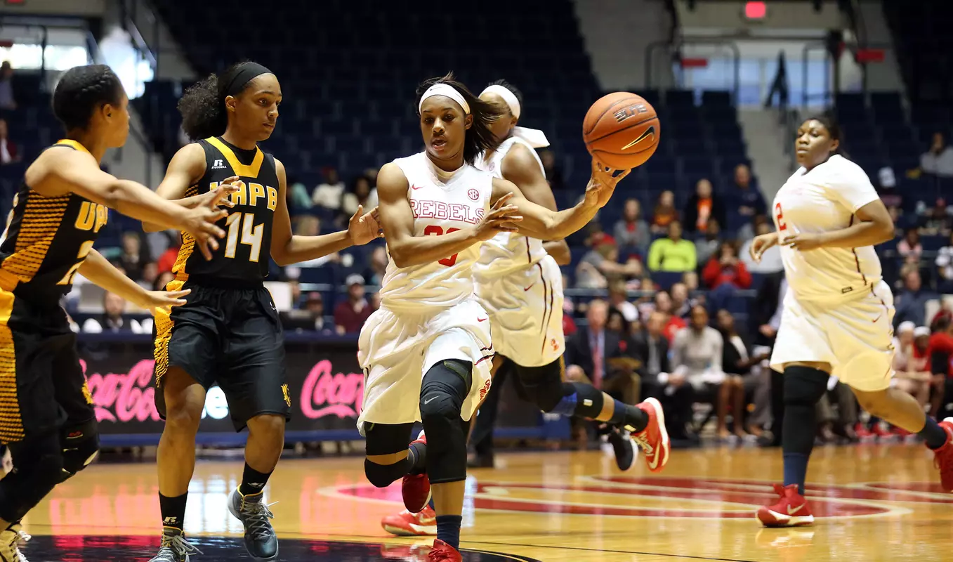 Rebels win fourth straight game on strength of 28 points from Shandricka Sessom