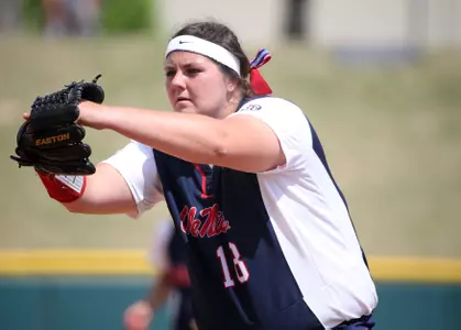 Lauren Lindsey was honored for her community outreach efforts by the SEC.