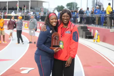Janeah Stewart won the 2017 SEC Commissioner's Trophy as the meet's highest scoring female.