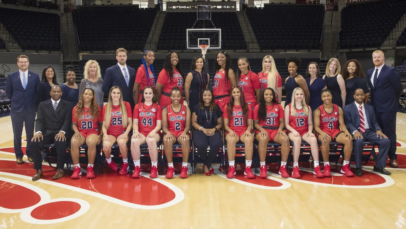 2019-20 WBB Team Photo