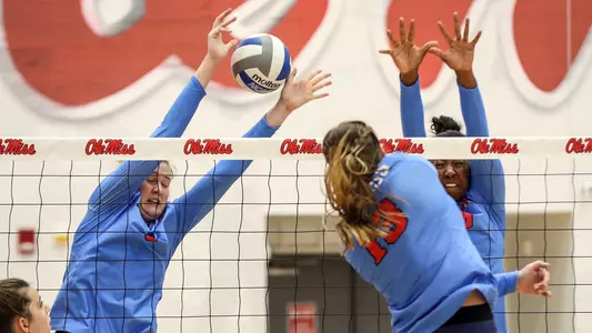 Ava Wampler, Bayleigh Scott 2019 Red and Blue Scrimmage
