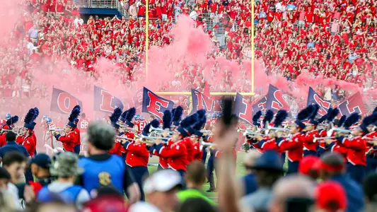 red smoke team run out band