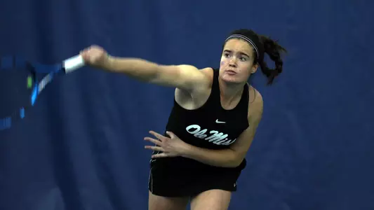 Reka Zadori - Serve
