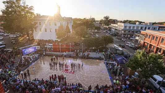 Ole Miss Men’s and Women’s Basketball hosted the 2022 Square Jam on the Oxford, MS square on October 14.
Photo by Reed Jones/Ole Miss Athletics
Instagram and Twitter: @OleMissPix
Buy Photos at RebelWallArt.com