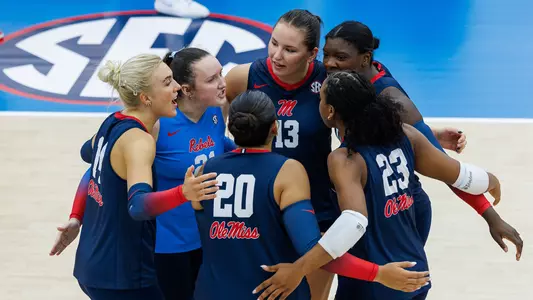 Team Huddle_Central Arkansas_Web