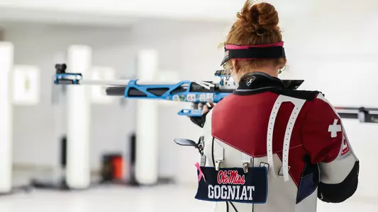 Audrey Gogniat_Rifle_Web