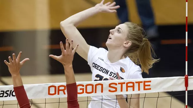 Volleyball Goes 3-0 Saturday