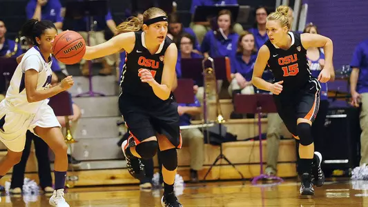 Sydney Wiese and Jamie Weisner