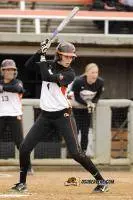 Softball Upsets No. 3 UCLA, 5-3