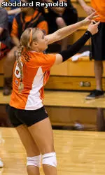 Defoe Breaks Digs Record Again In Volleyball's Loss To USC