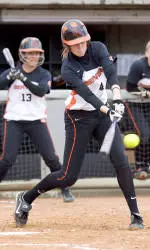 Lowe's Long Ball Lifts Beavers over No. 9 Arizona State