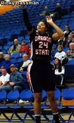 Five Beavers Score in Double-Figures in 85-62 Win over Runners